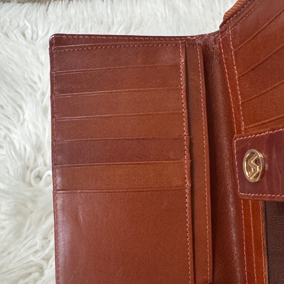 Valentina Leather Rich Brown Embossed Wallet NWOT - Picture 5 of 10